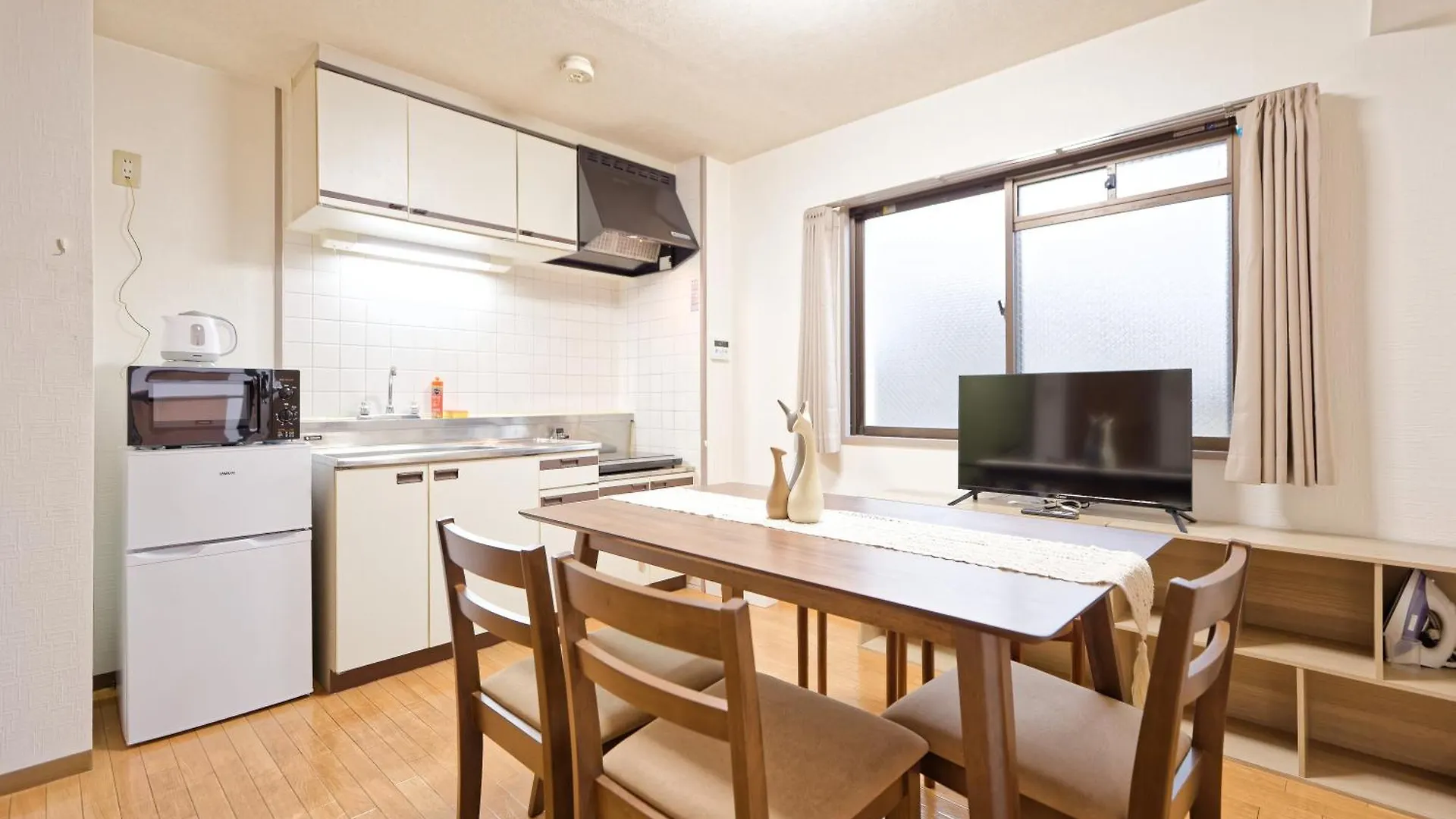 Shinjuku Waseda Earthtone Apartment Tokyo