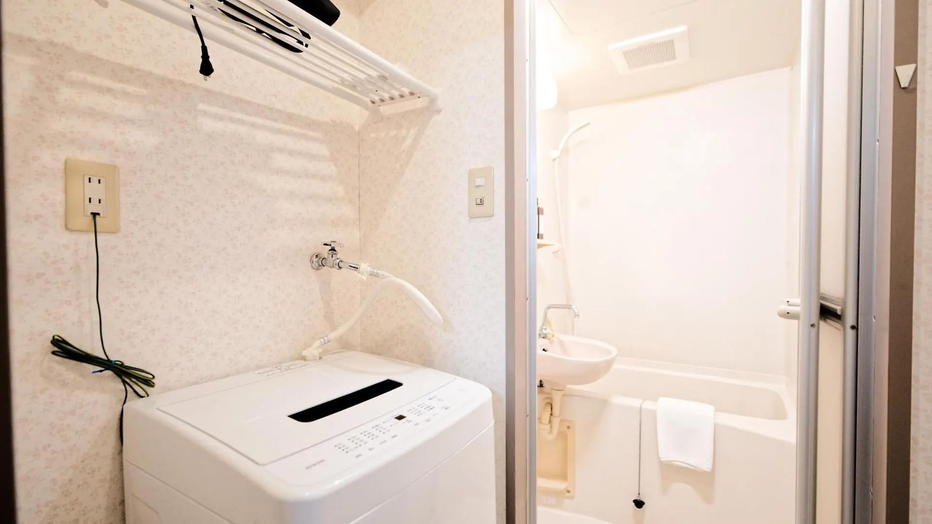 Shinjuku Waseda Earthtone Apartment Tokyo Japan
